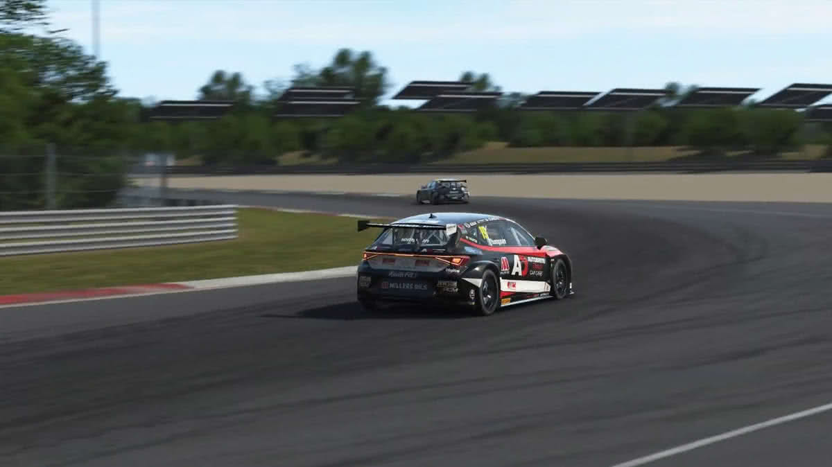 Circuit Zolder Turn 1 - BTCC touring car in-game shot